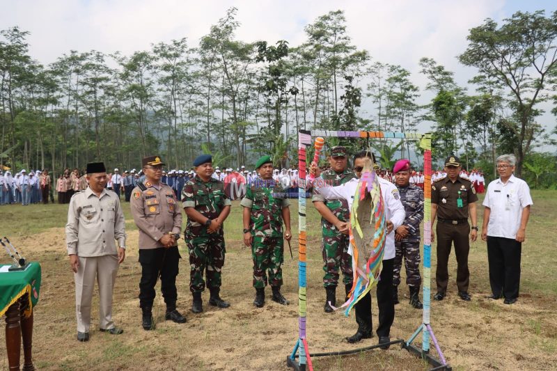 Upacara Pembukaan TMMD Sengkuyung Tahap I Tahun 2023 Di Desa Sokatengah