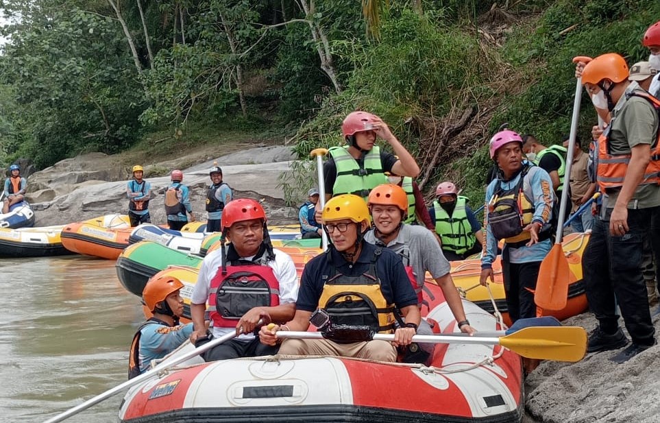 Tiba Di Wisata Buluh Duri Sandiaga Unno Dan Bupati Sergai Jajal Arung