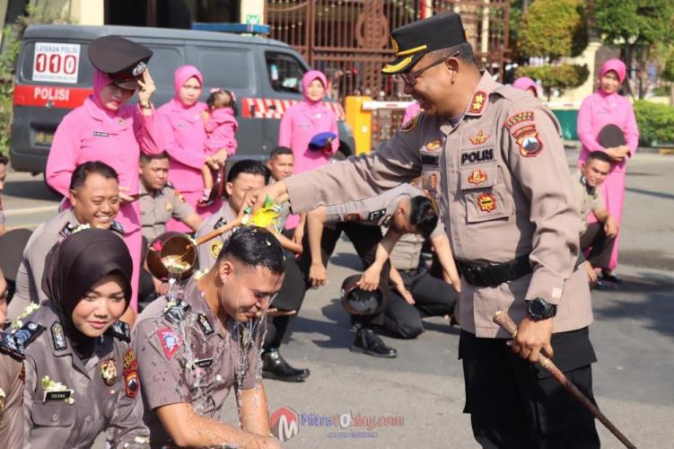 Kapolres Tegal Pimpin Upacara Kenaikan Pangkat Anggota Polri Periode 1 ...